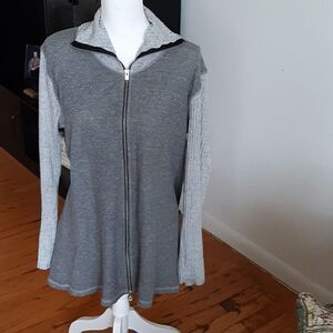 Jude zippered top 